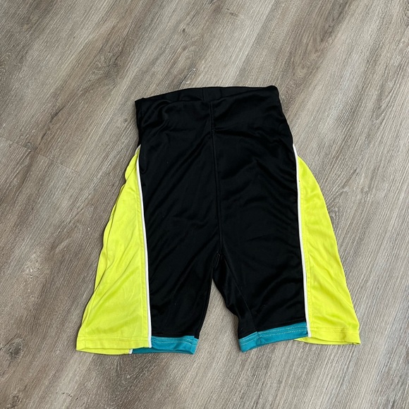 MISSGUIDED BIKER SHORTS - Picture 3 of 3